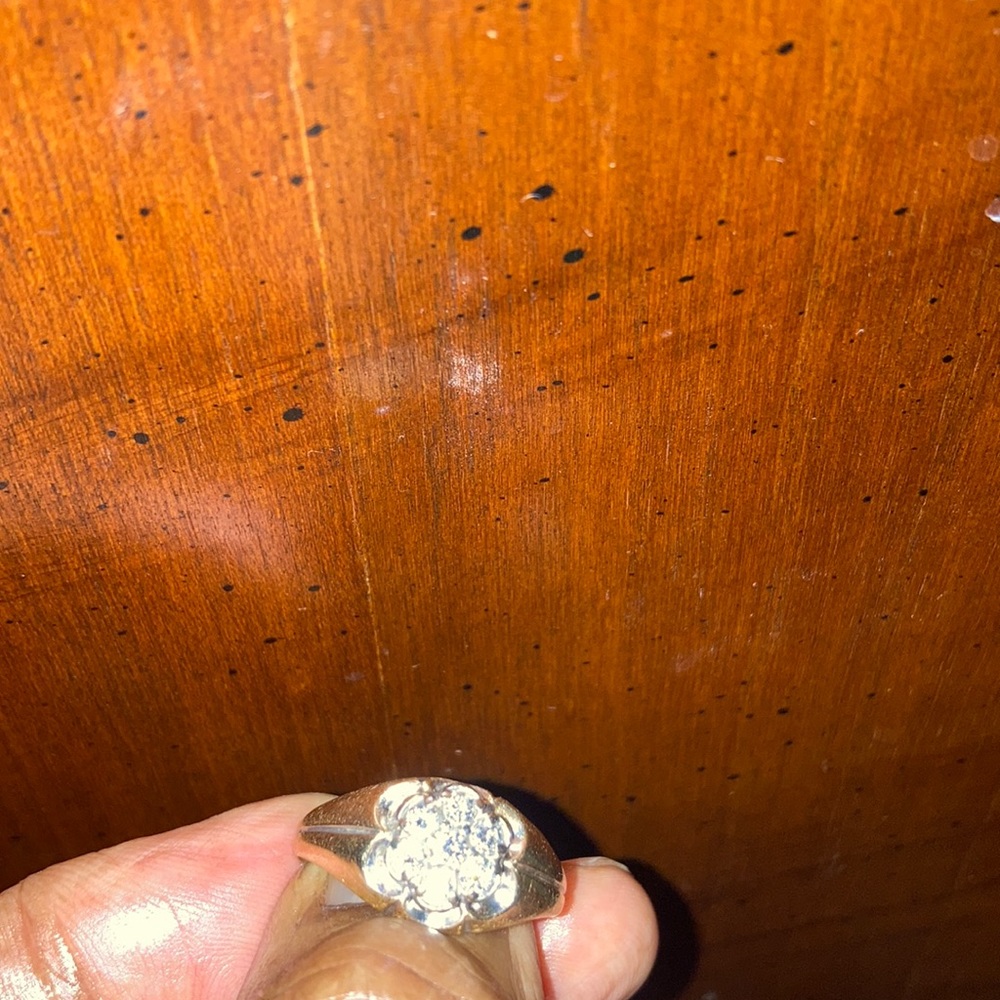 LADIES DIAMOND 14 KARAT GOLD RING
